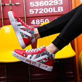 Sneakers hipster homme baskets Street Art - Rouge Blanche - Mise en situation - vetement-hipster.fr