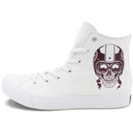 Chaussures hipster homme baskets gauche blanches-Noires avec impression crâne avec casque moto lunettes tete de mort The Badass Sneakers - vetement-hipster.fr